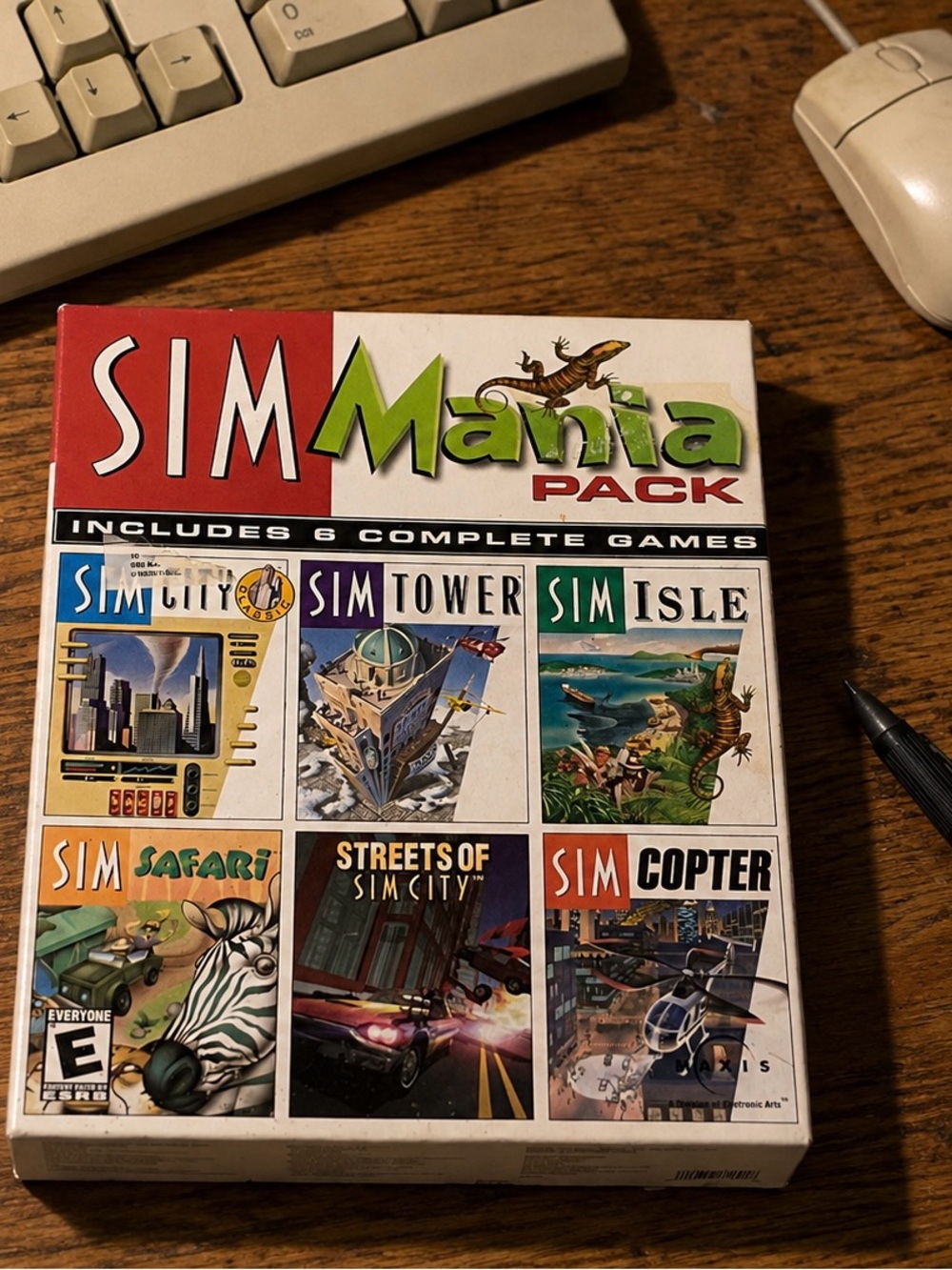 SimMania Pack Video Game Collection - White